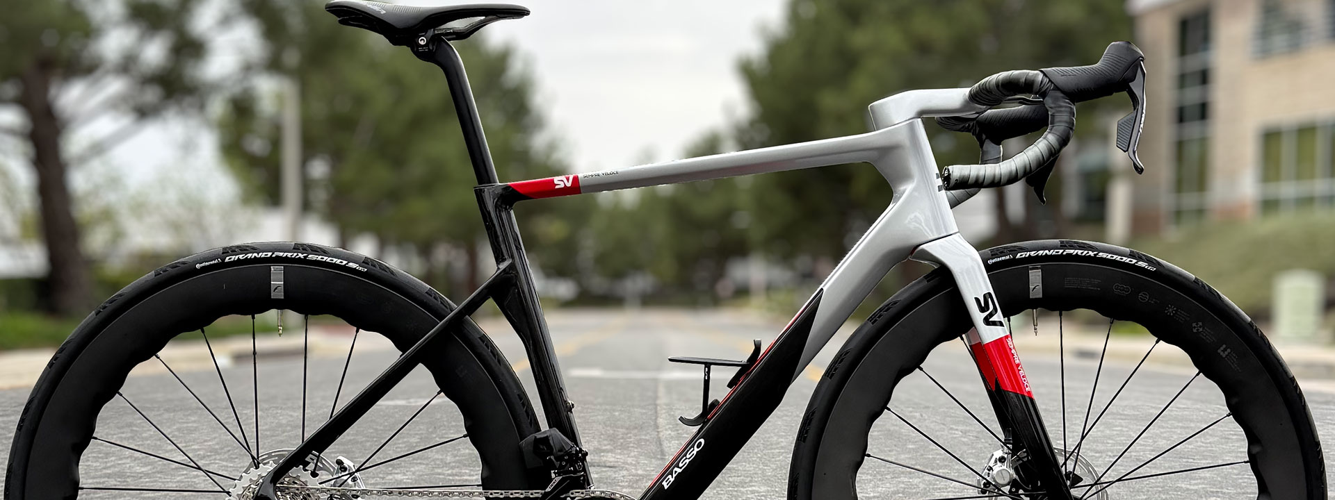 Basso SV SRAM Red AXS Fulcrum Racing Sharq 57 Roadl Bike at twohubs.com